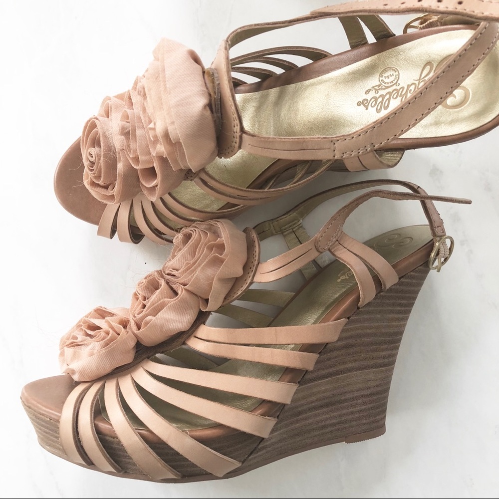 Seychelles Nude “Matter of Fact” Wedges Size 10